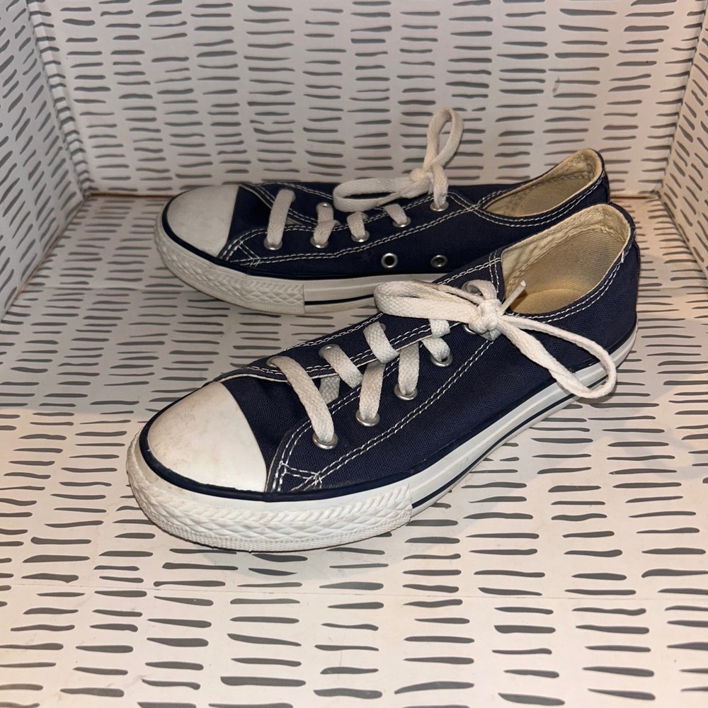 Converse Chuck Taylor All Star Low Top Navy Blue Youth 3 Sneakers Skater Retro